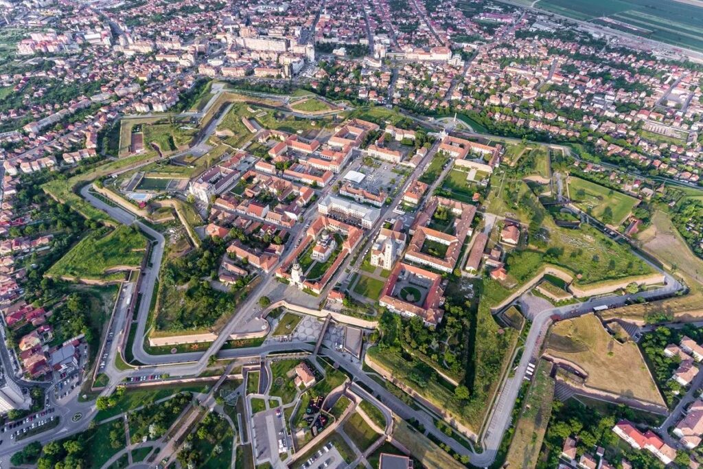 CITY INDEX 2025: ce spune noul clasament al orașelor despre viitorul României urbane 8 The star shaped Alba Iulia Citadel 1