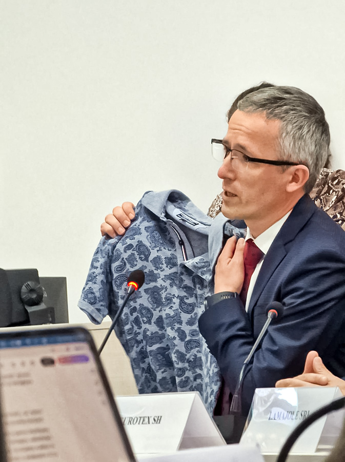 Proiectul de OUG privind importurile de bunuri second-hand creează nemulțumiri în rândul comercianților 1 textile 2